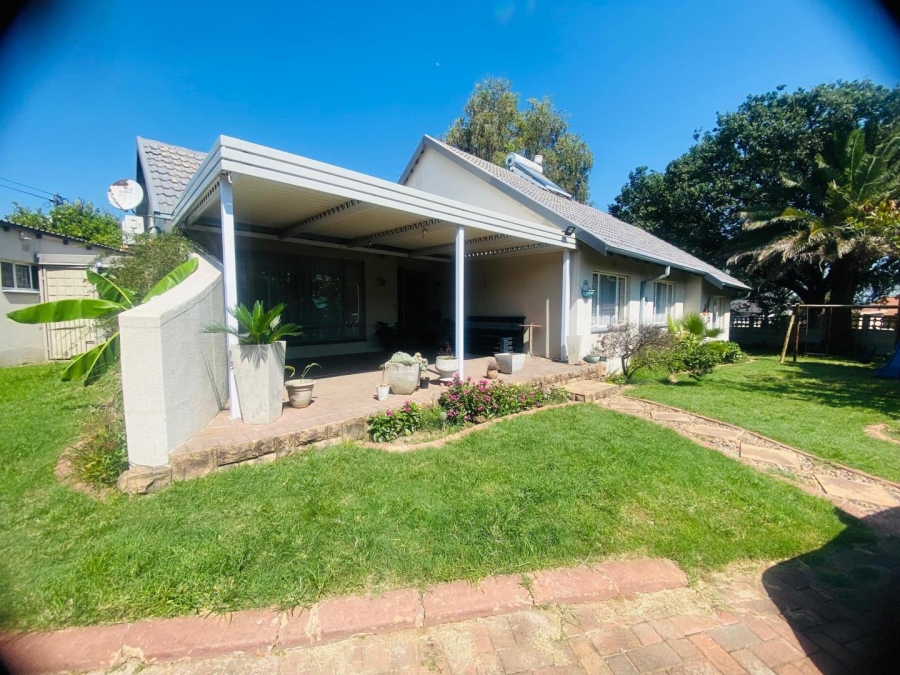 3 Bedroom Property for Sale in Sasolburg Ext 11 Free State